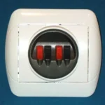 Conector boxa x4 perete sub tencuiala