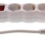 Prelungitor 3 prize 1.5m cu intrerupator 3500W 16A 3xG1.5mmp Well